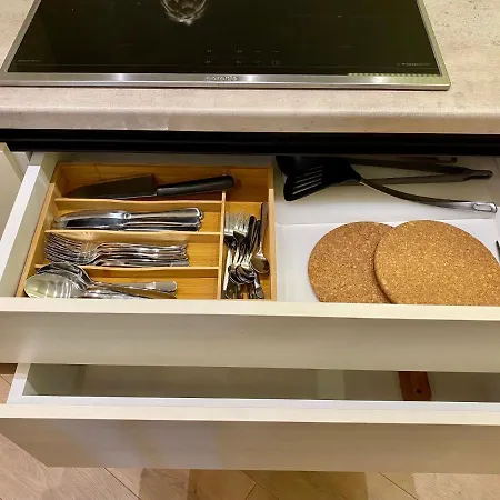 شقة Ivart, City Center, Lux 2br Apartment, 2 Queen Size Beds